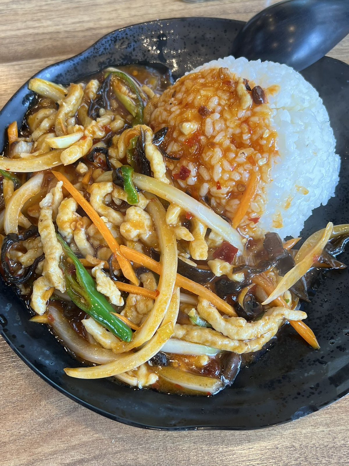 Fish-Fragrant Shredded Pork Yu Xiang Rou Si with wood ear mushrooms