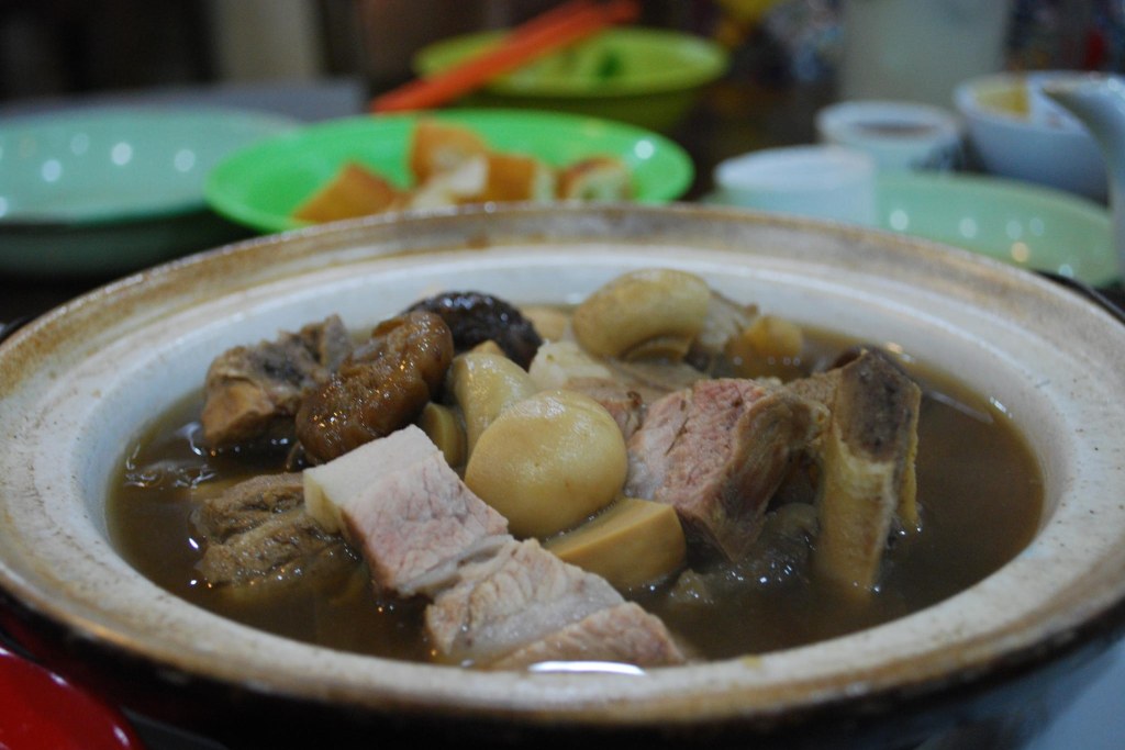 Bak kut teh, pork rib herbal soup served in a claypot, Teochew style