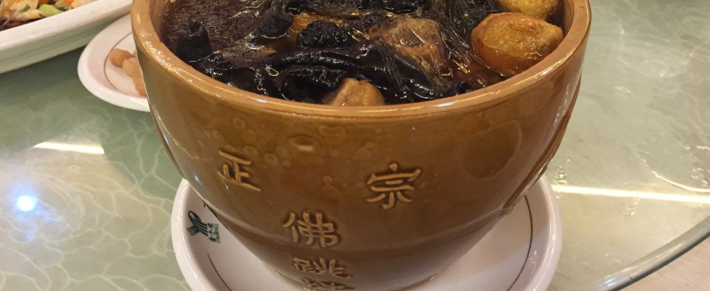 Fujian Buddha Jumps Over the Wall soup with abalone and seafood in clay pot