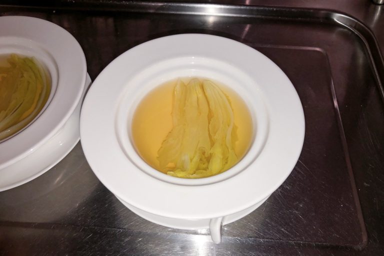 开水白菜 Kaishui Baicai – Sichuan Clear Soup with Cabbage