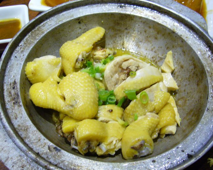 Cantonese salt baked chicken with golden skin