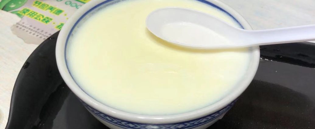 Shunde double skin milk custard with smooth silky surface